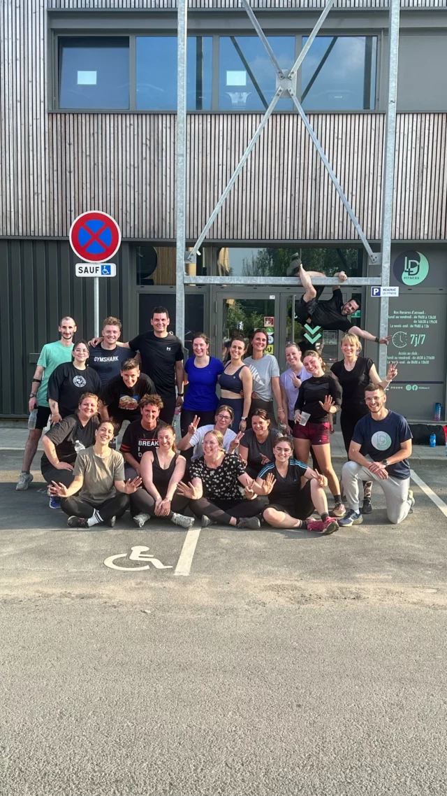 𝗥𝗲𝘁𝗼𝘂𝗿 𝘀𝘂𝗿 𝗹’𝗲́𝘃𝗲́𝗻𝗲𝗺𝗲𝗻𝘁 𝗕𝗼𝗼𝘁𝗰𝗮𝗺𝗽 :

Aussi drôle que fatiguant, ce parcours à 7 obstacles avait des allures de frappadingue 🤪

Victoire pour l’équipe Black du soir à quelques secondes près des Rouges du midi 🤸🏼‍♂️

Cependant, on était tous d’accord pour se dépasser en l’honneur de Dali qui se rétablit doucement ❤️

Bravo à Thomas pour l’organisation, et merci à vous les amis d’avoir répondu présent, votre engouement a rendu l’événement complet au bout de 3 jours ! Je pense qu’on pourra très vite remettre ça 😉
